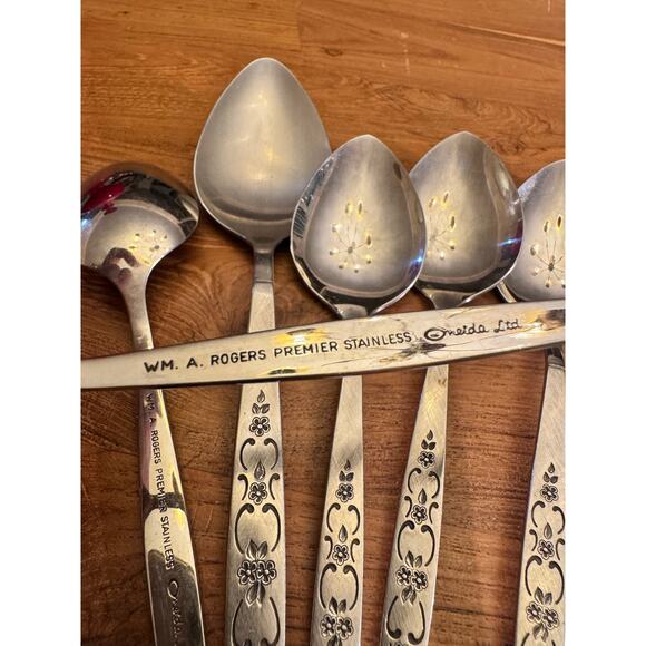 Vintage WM. A. Rogers Premier Spanada 14-Piece Flatware Set - Picture 7 of 8